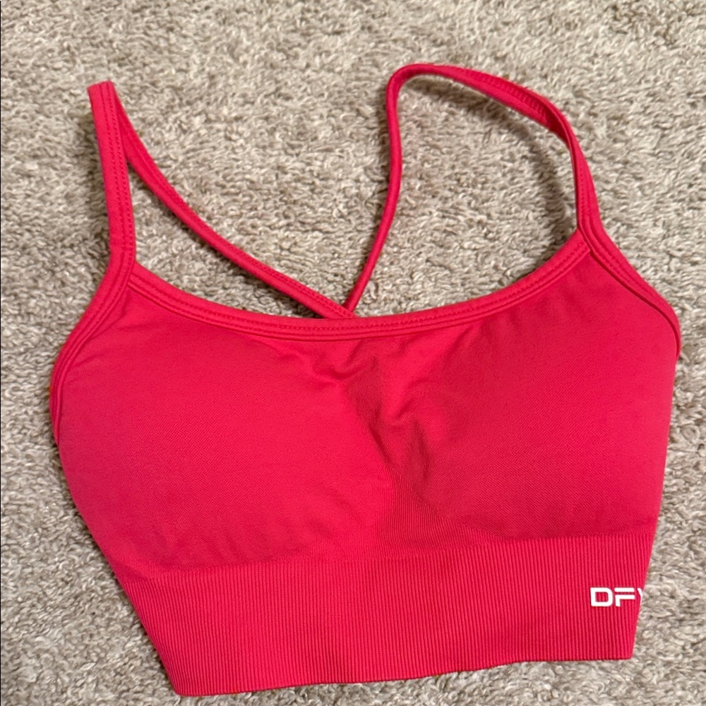 DF Sports Bra in Vibrant Red
